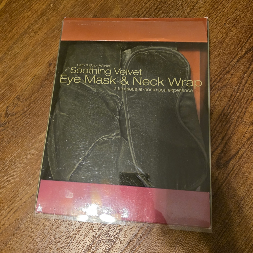 Bath & Body Works Eye Mask & Neck Wrap